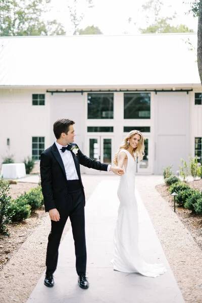 Wedding photo by Hillary Muelleck Photography, Spartanburg, SC