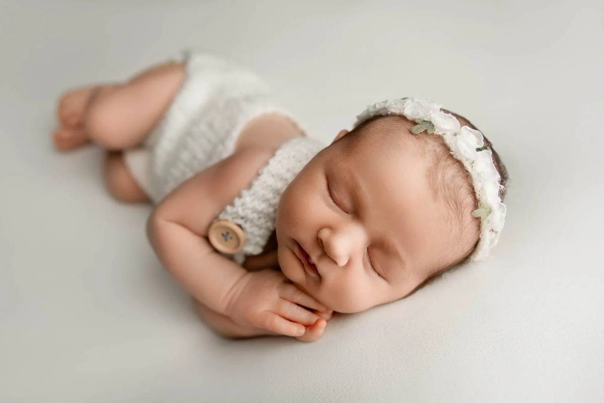 Newborn photo by Chelsie Maurer Photography, Utica, MI