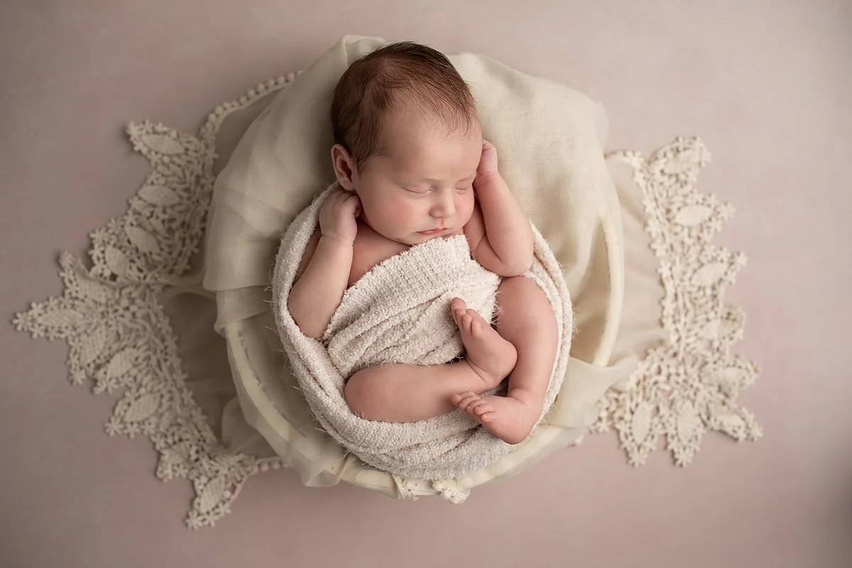 Newborn photo by Rebecca Leigh Photography, Ellicott City, MD