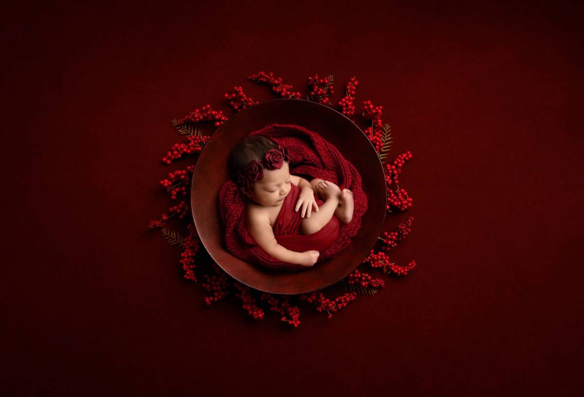 Newborn photo by Fine Art Newborns, Columbia, SC