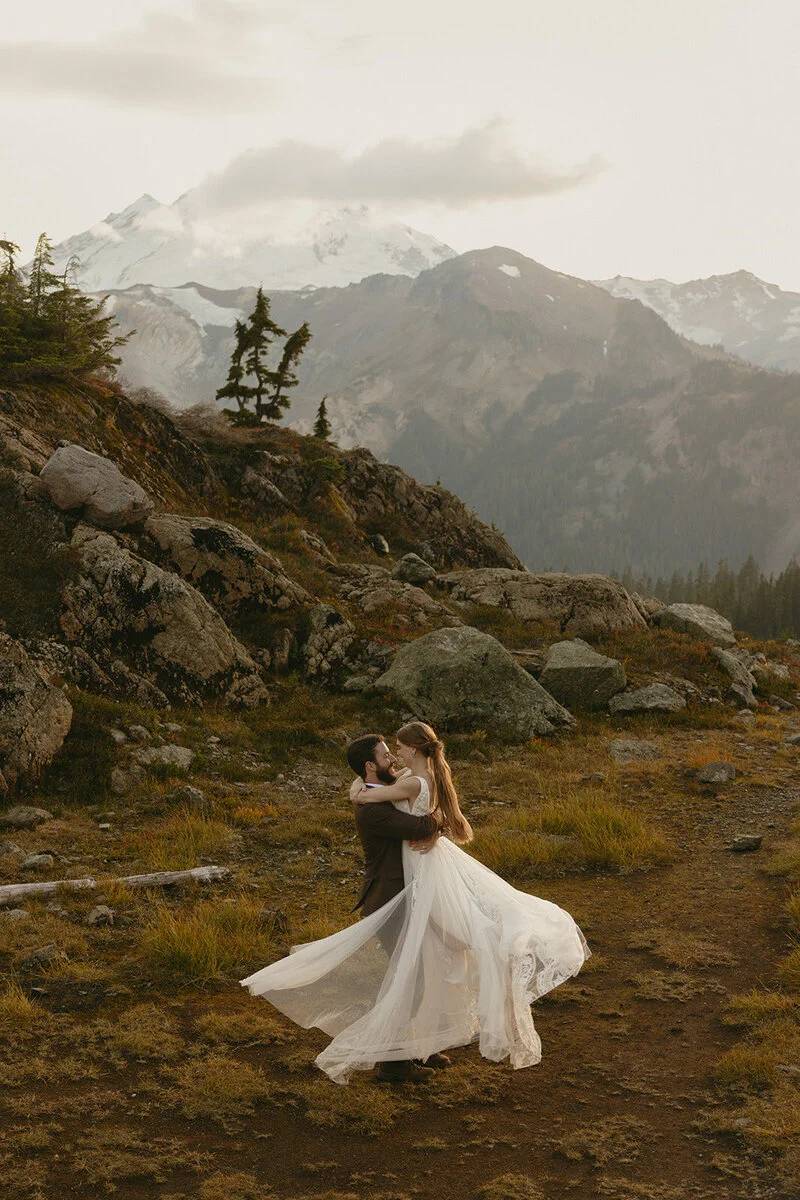 Elopement photo by BreeAnna Lasher, Seattle, WA