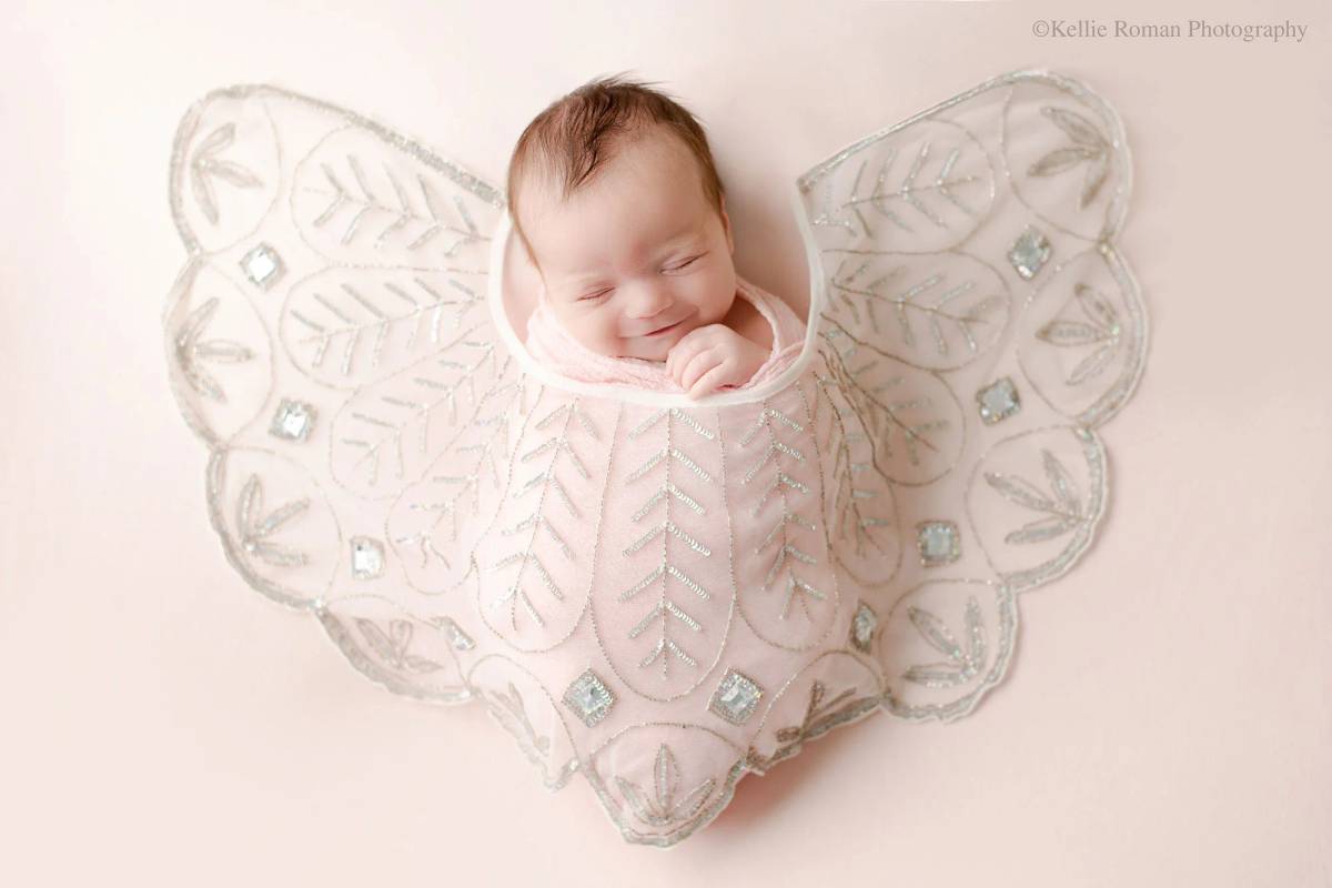 Newborn photo by Kellie Roman Photography, Milwaukee, WI
