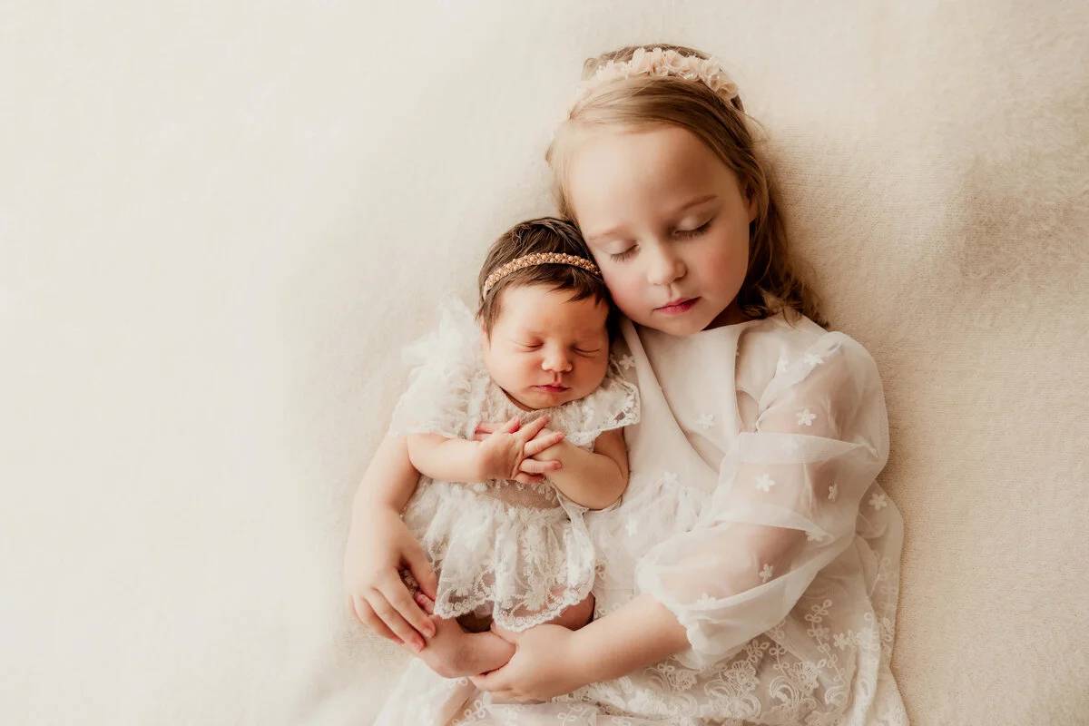 Newborn photo by Reminiscent Photography by Erika, Oklahoma City, OK