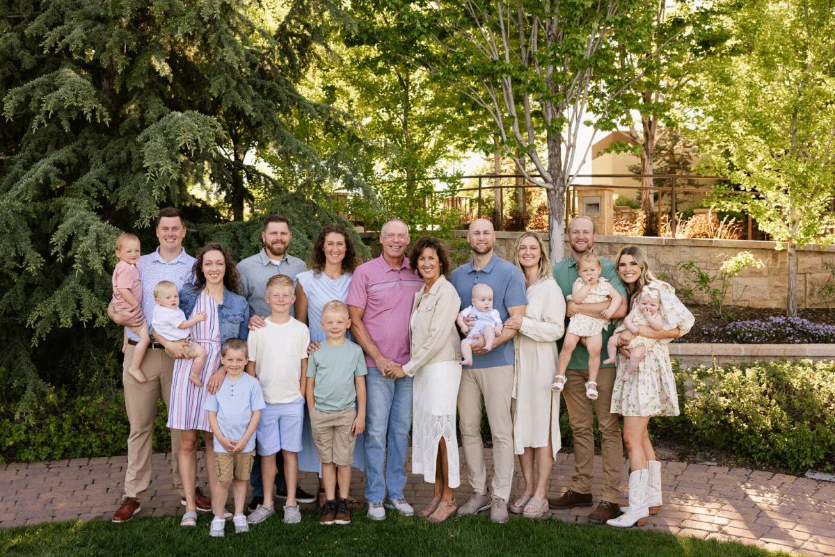 Family photo by Kelli Holtzinger Photography, Boise, ID