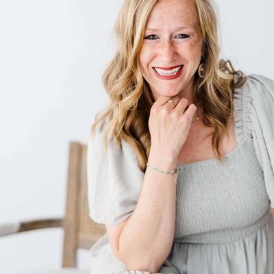 Amanda May, owner of Amanda May Photography
