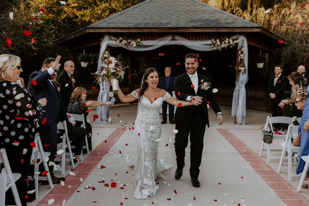 Wedding photo by Reagan Lynn Photography, Indianapolis, IN