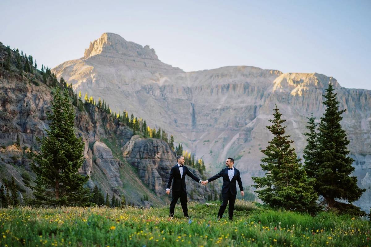 Micro-wedding photo by Shell Creek Photography, Telluride, CO