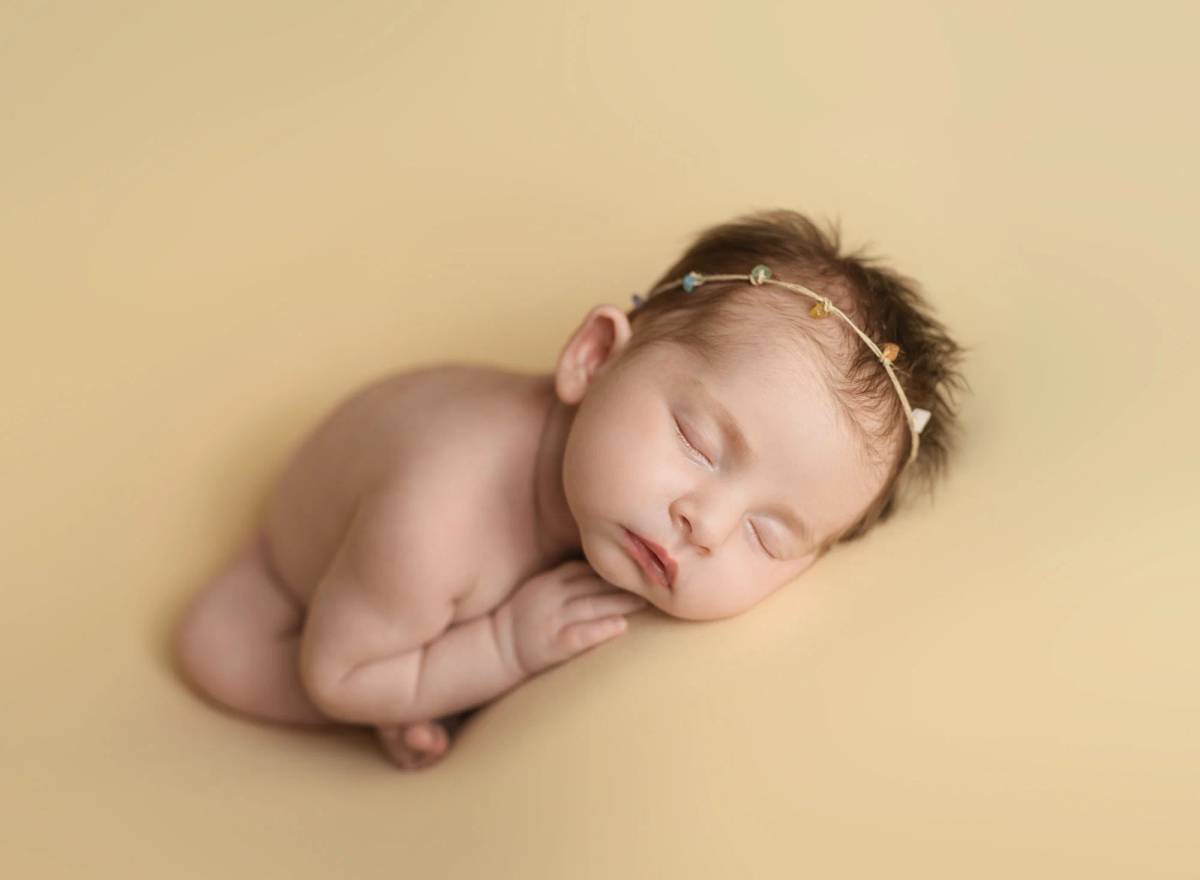 Newborn photo by Emily Winnie Photography, Culver City, CA