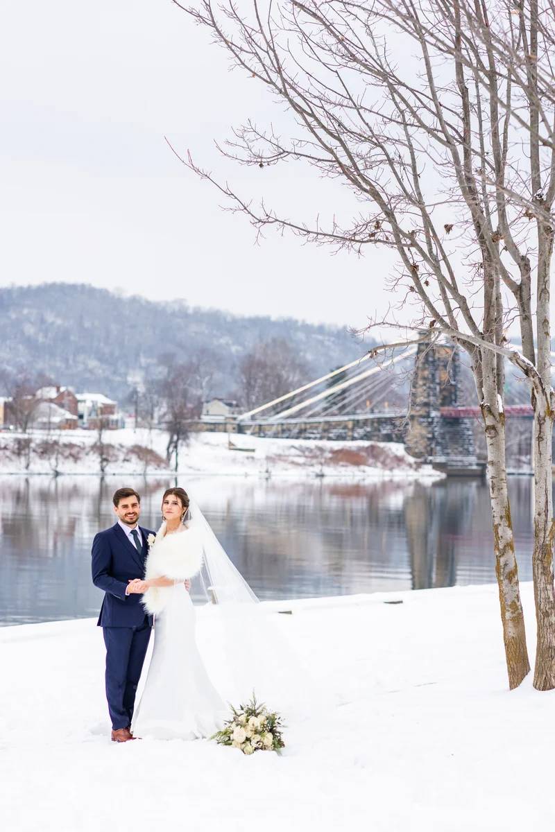 Wedding photo by Hannah Barlow Photography, LLC, Wheeling, WV
