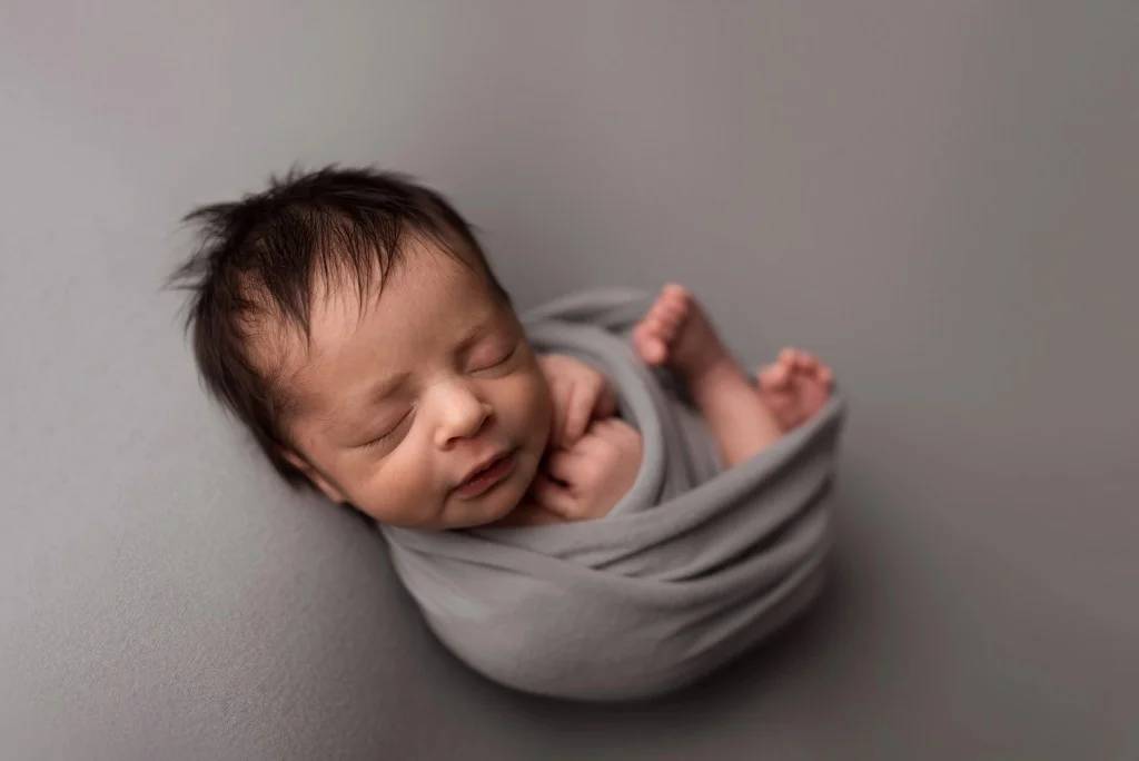 Newborn photo by Rebekah Stewart Photography, Cedar Rapids, IA