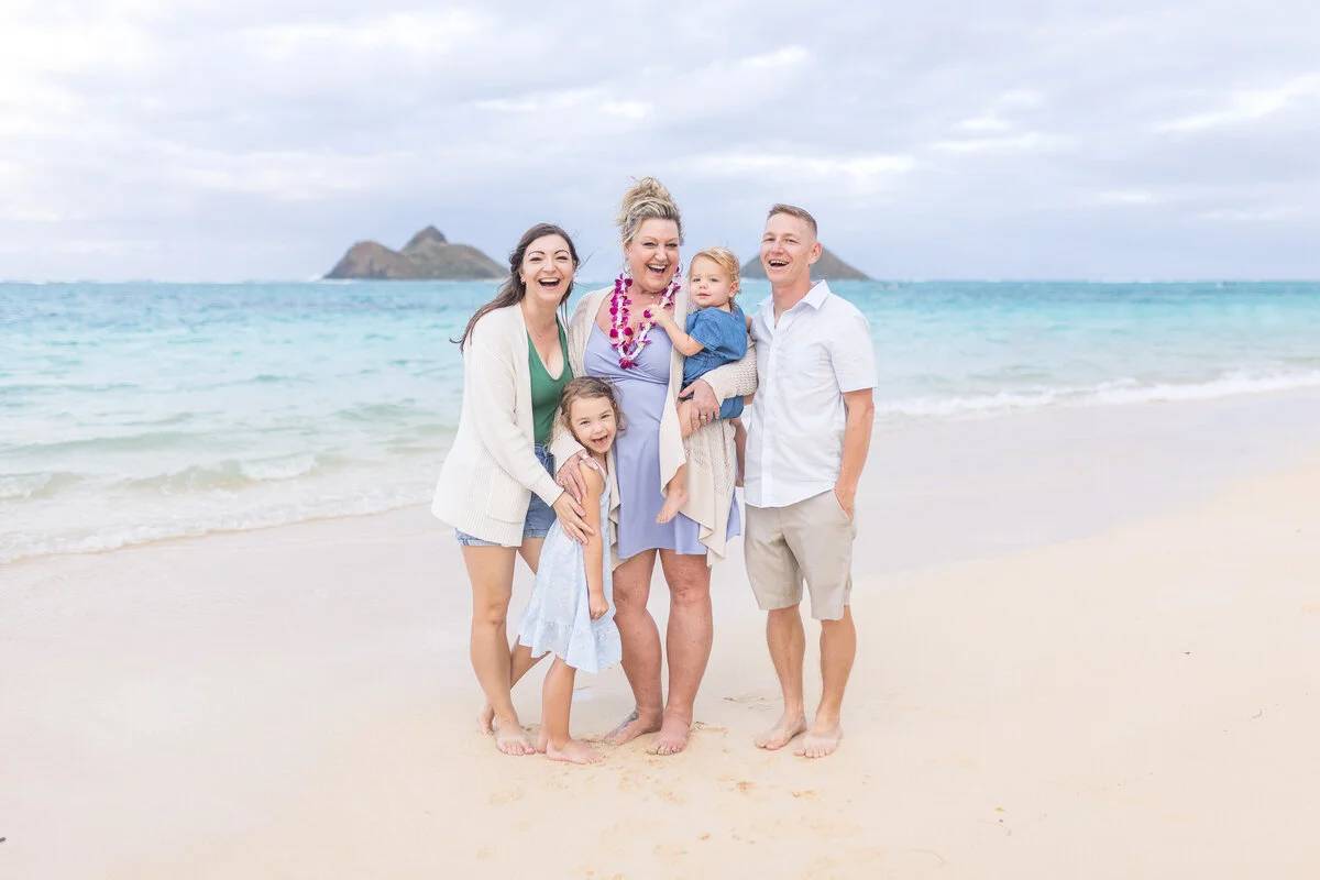Family photo by Alison Bell Photographer, Honolulu, HI
