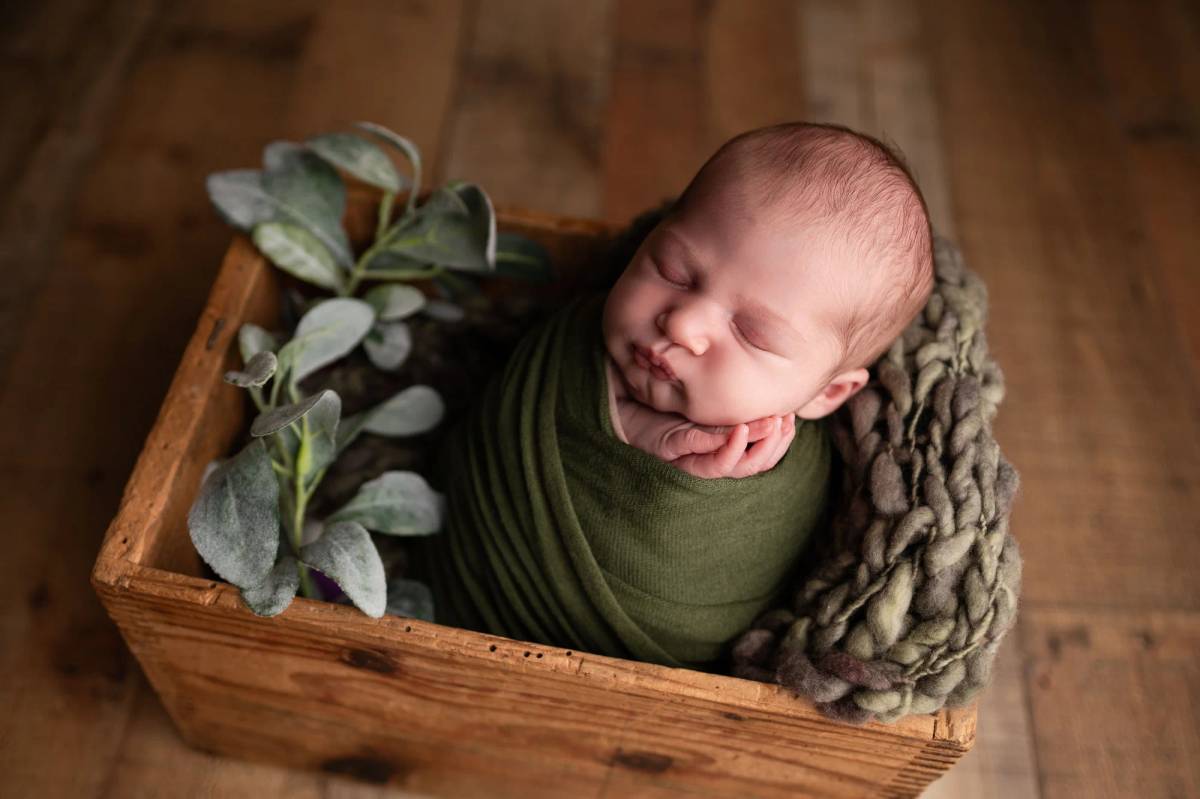 Newborn photo by SJ Nuzum Photography, Wichita, KS