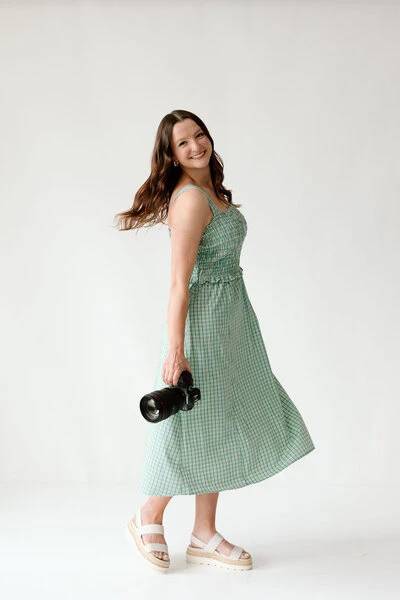 Carlie Nicole, owner of Carlie Nicole Photography