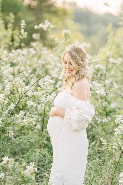 Maternity photo by Julie Brock Photography, Louisville, KY