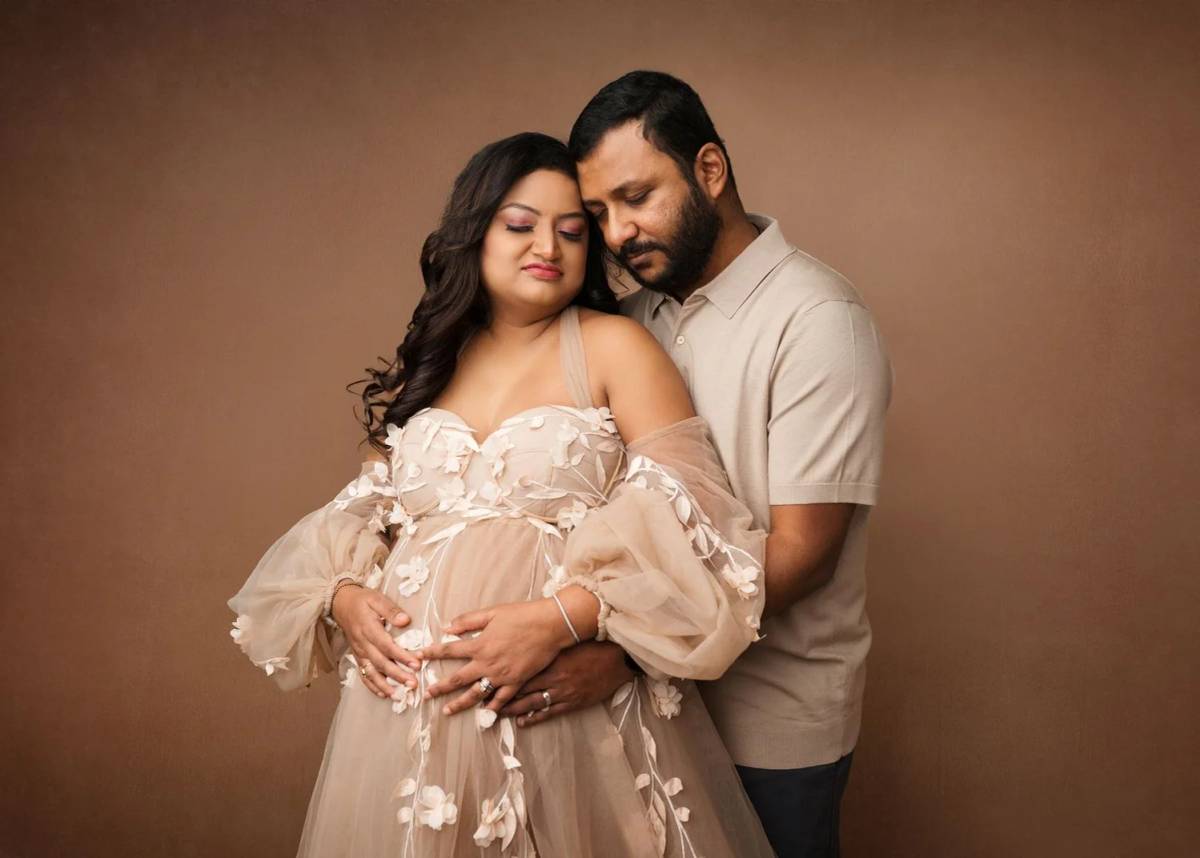 Maternity photo by Natalie Mele Photography, Union County, NJ