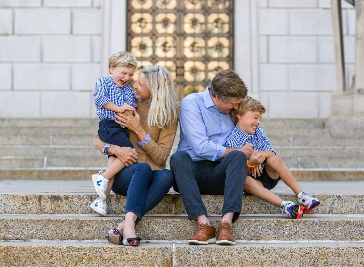 Family photo by MIKE + JULIE, Kansas City, MO