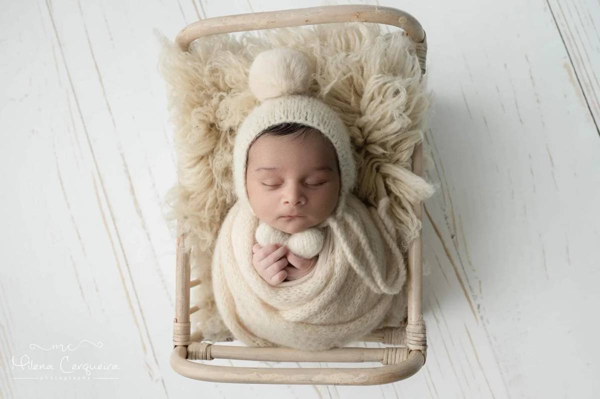 Newborn photo by Milena Cerqueira Photography, Trumbull, CT