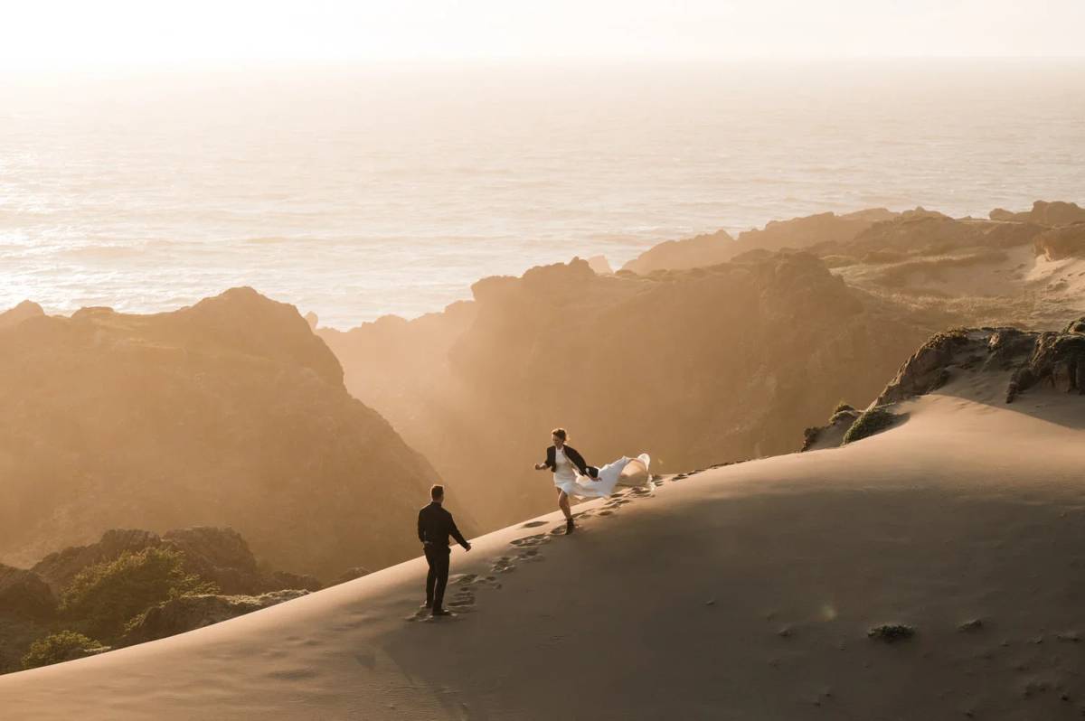 Photo by Sam Starns Adventure Elopements, Portland, OR
